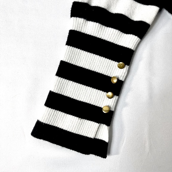 2 for$10 | Forever 21 | Black & White Stripes | XL Sleeves | Crew Neck | Sz Med - Picture 3 of 4